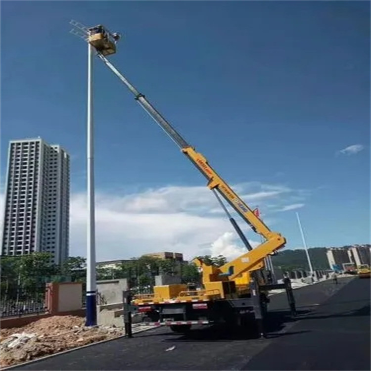 保定清苑维修路灯的曲臂升降车出租