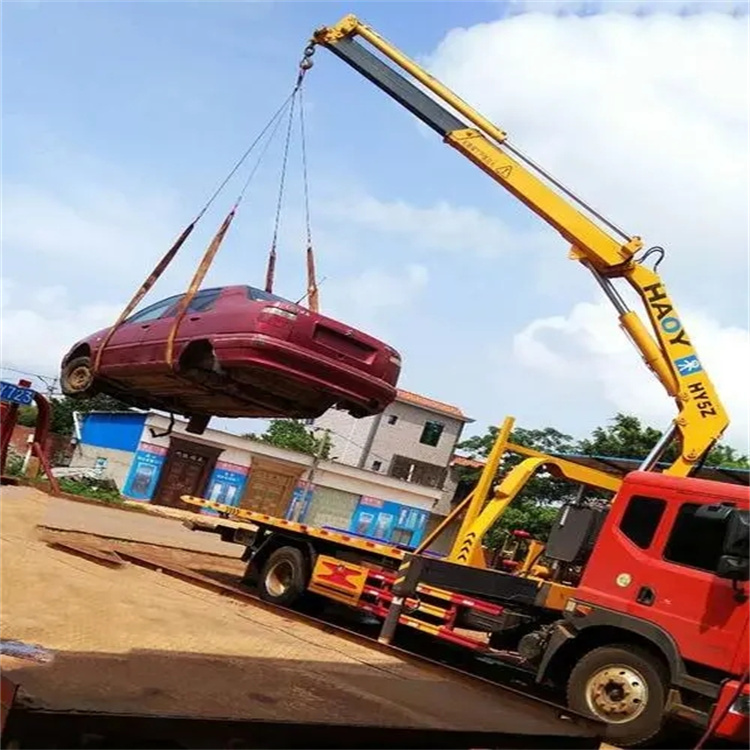 保定清苑吊车吊汽车的正确方法